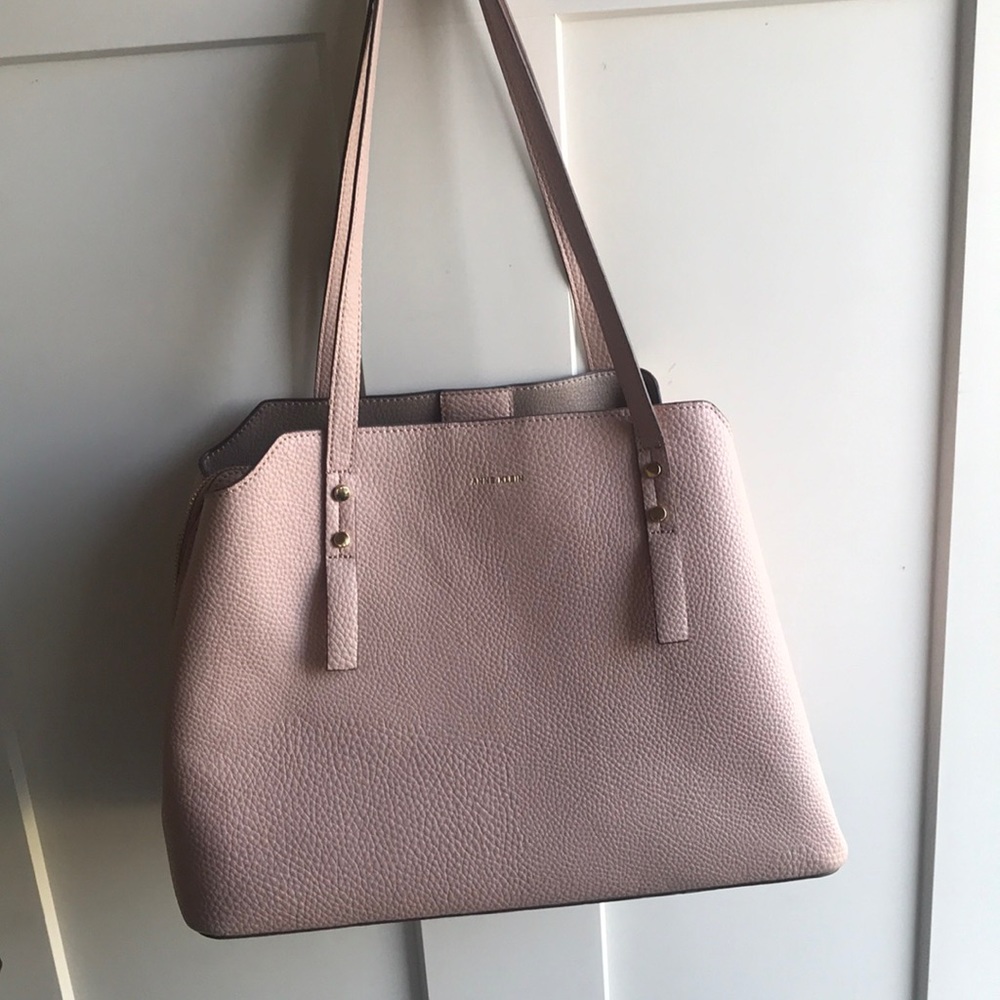 Anne Klein purse very cute used in great condition